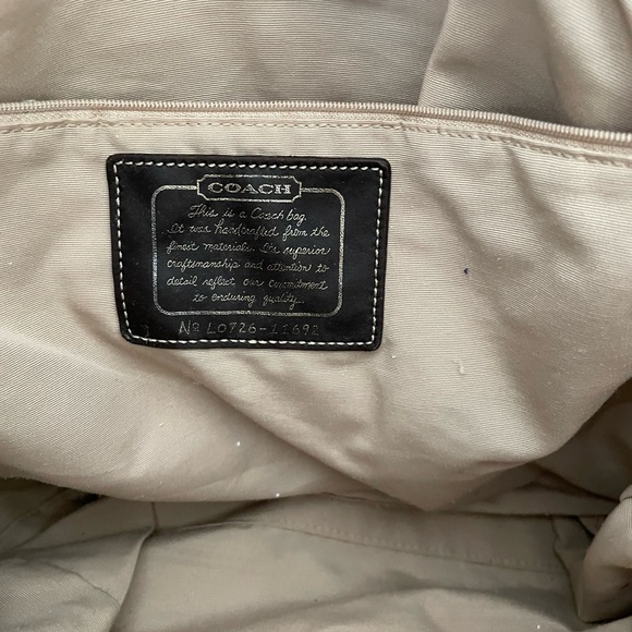 Tote - Picture 2 of 2